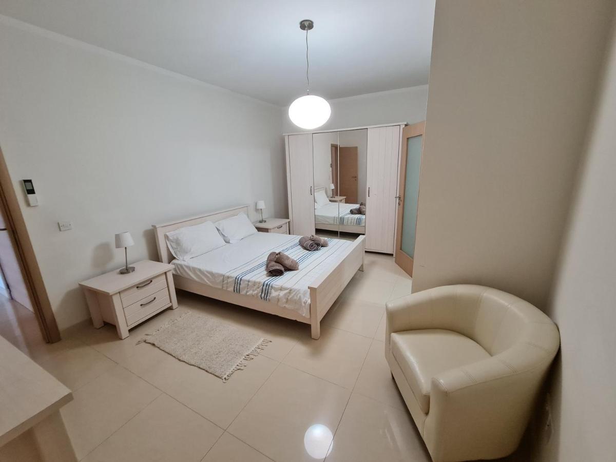 Апартаменты Seabreeze Waterfront Flat Zebbug  Экстерьер фото