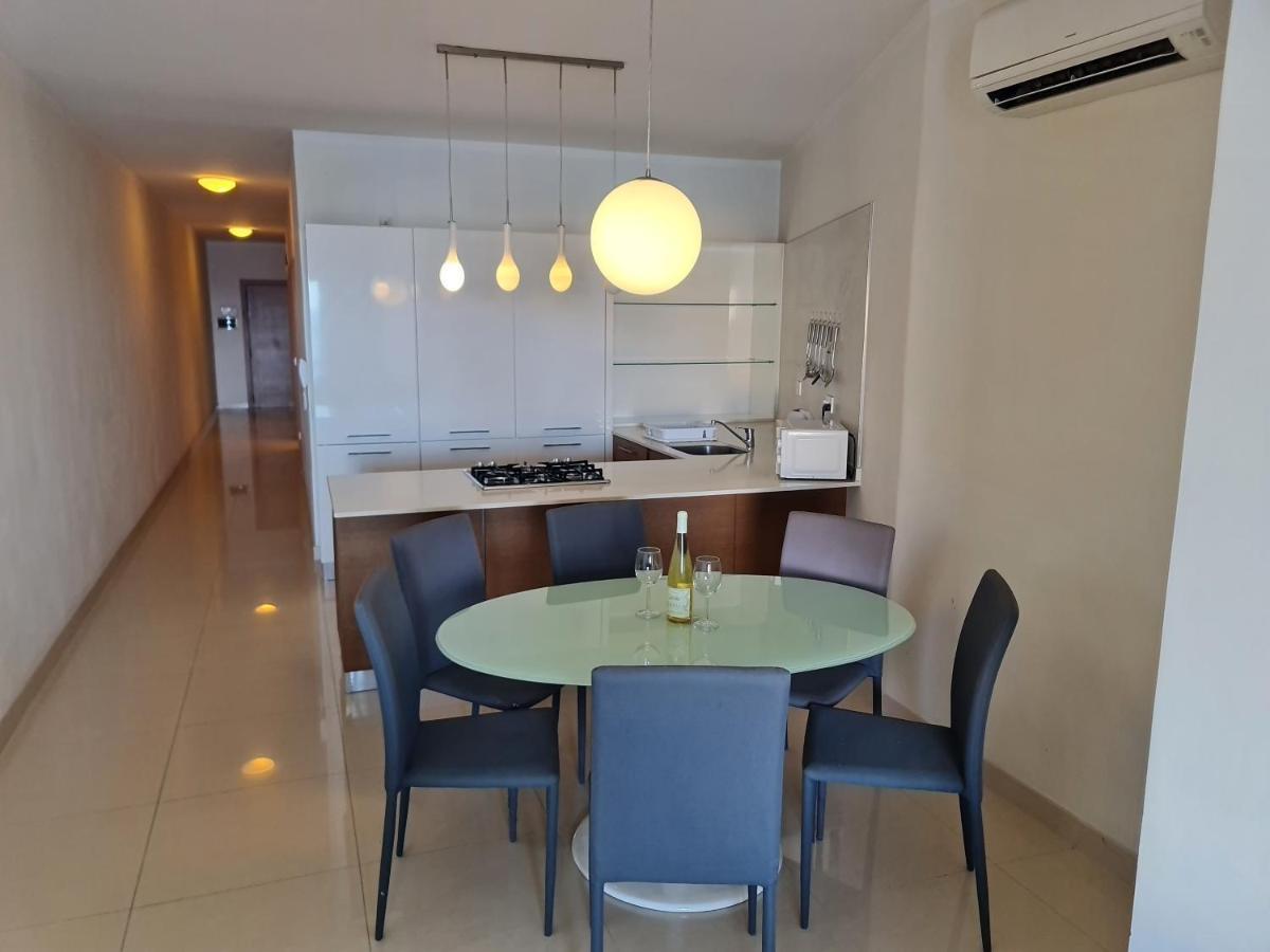 Апартаменты Seabreeze Waterfront Flat Zebbug  Экстерьер фото